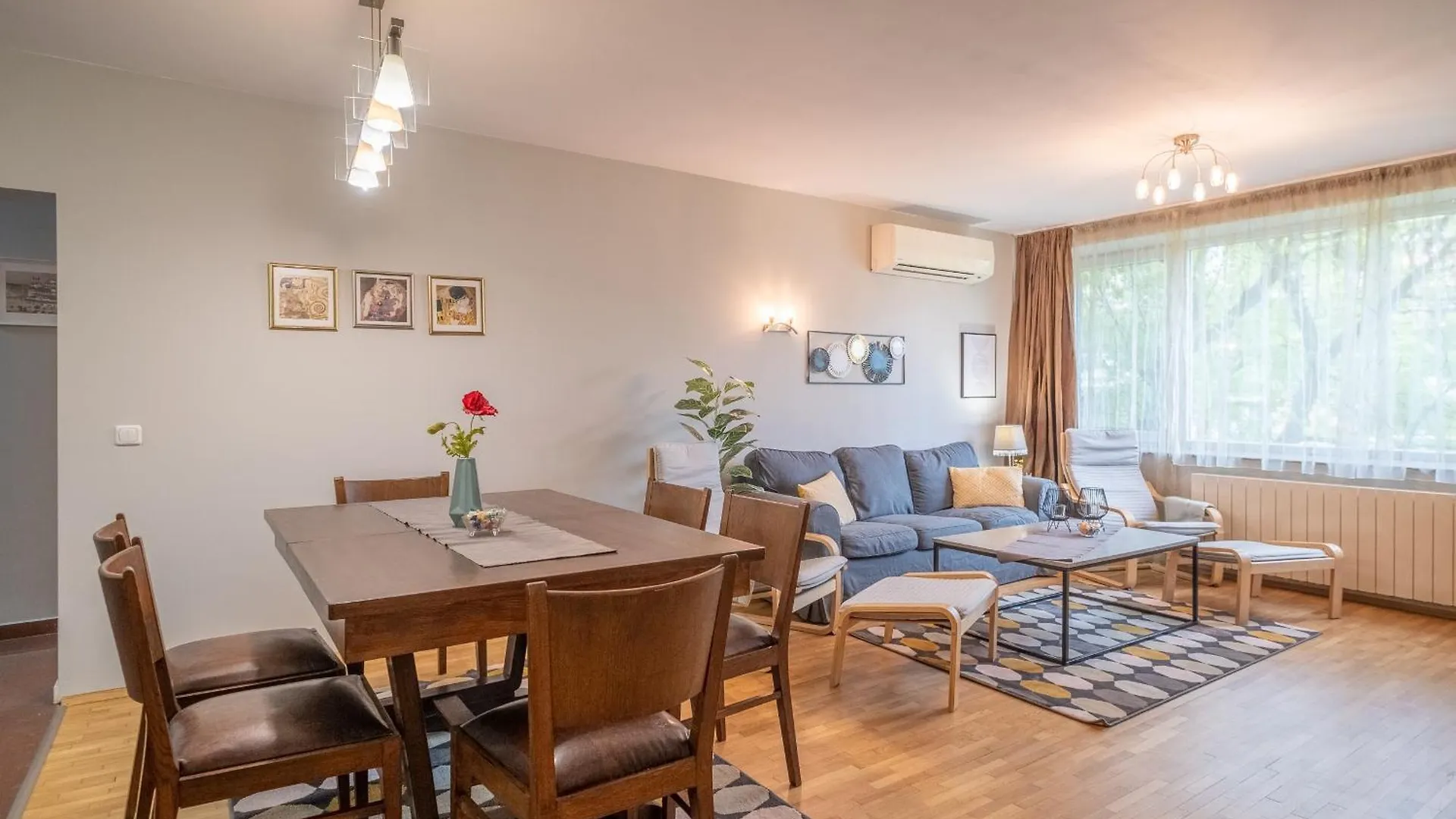 Serdica Top Center - 3 Berdoom Cosy Apartment Sofia
