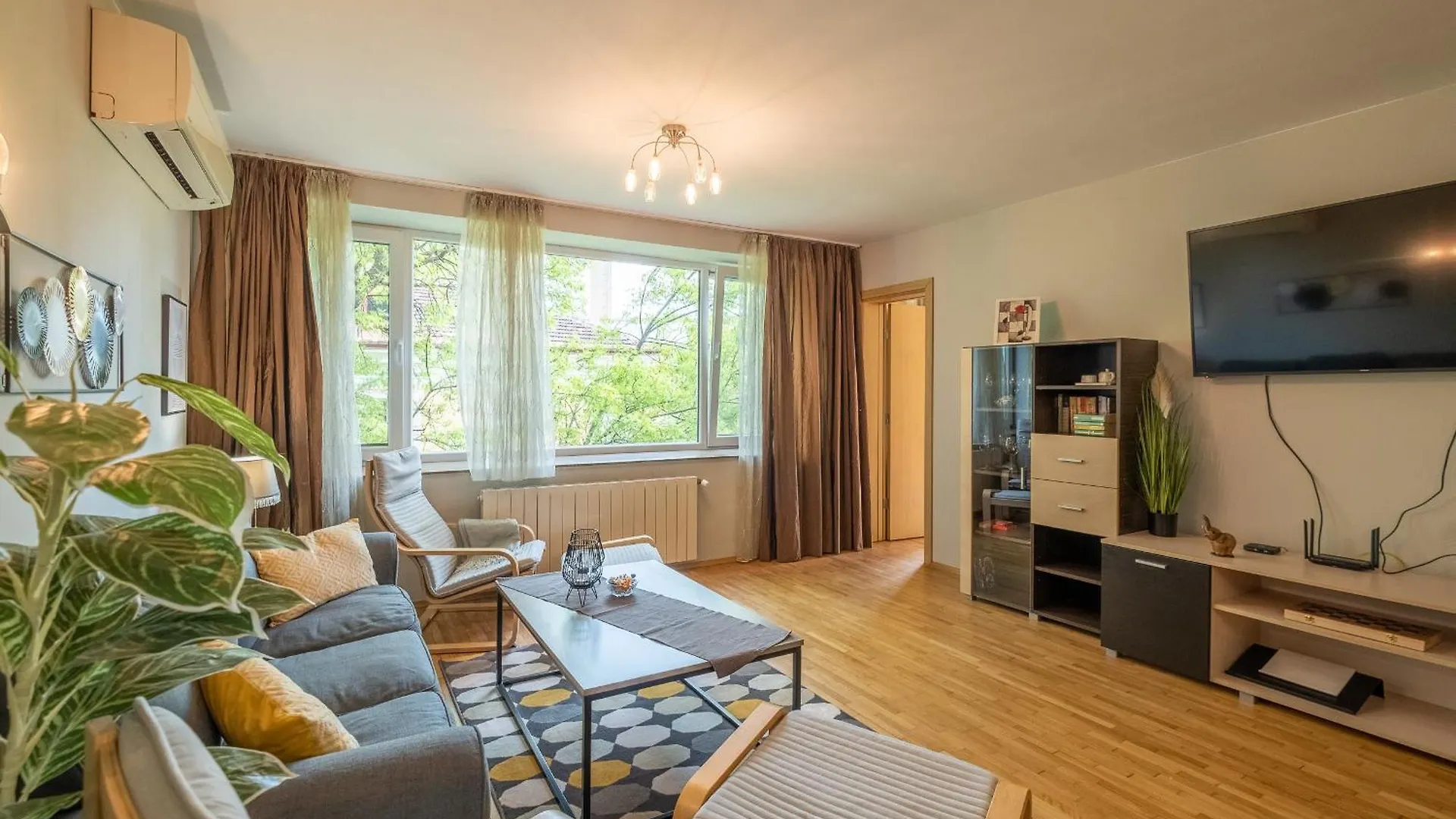 Serdica Top Center - 3 Berdoom Cosy Apartment Sofia Bułgaria