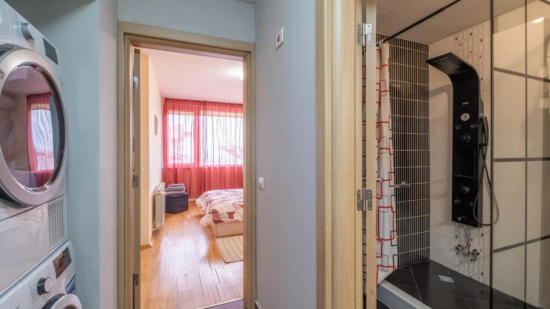 Serdica Top Center - 3 Berdoom Cosy Apartment Sofia