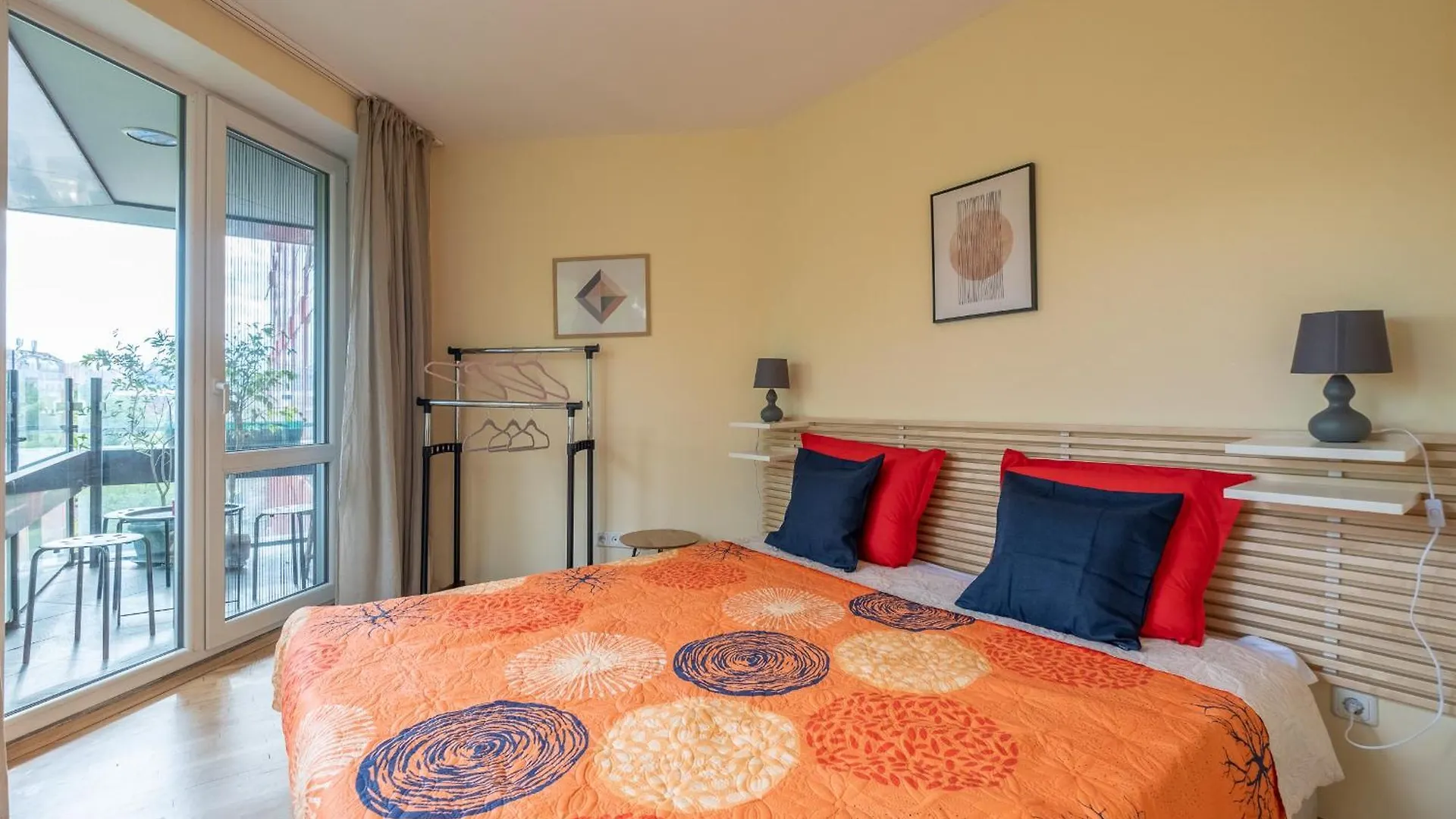 Serdica Top Center - 3 Berdoom Cosy Apartment Sofia Bułgaria
